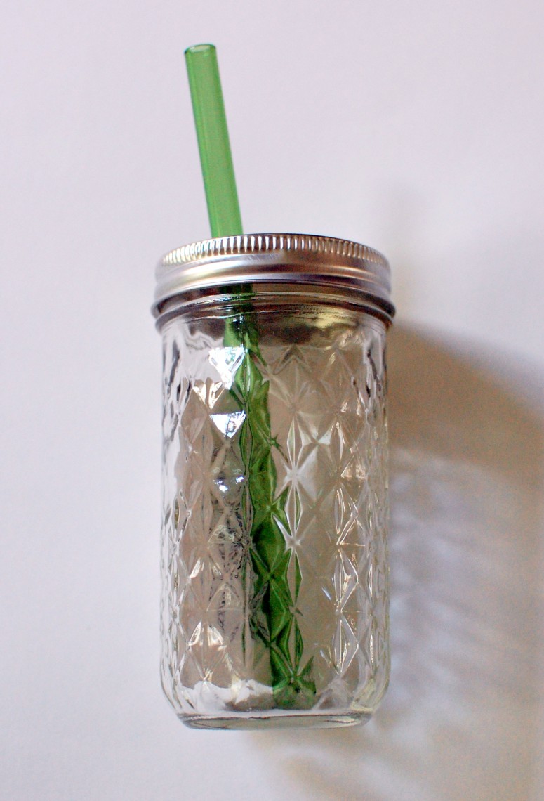 Bonus photo of the straw and cup united. Awww.
