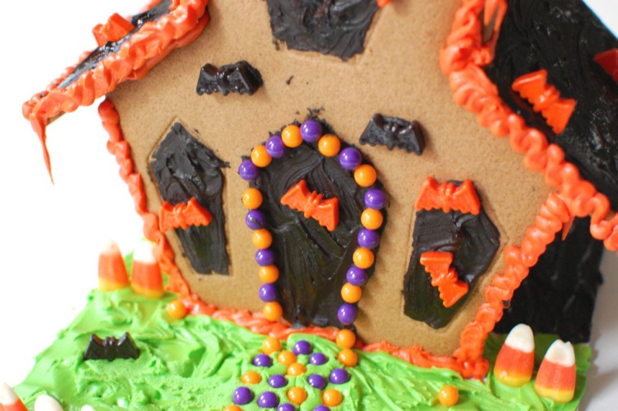 Darby Smart Gingerbread House