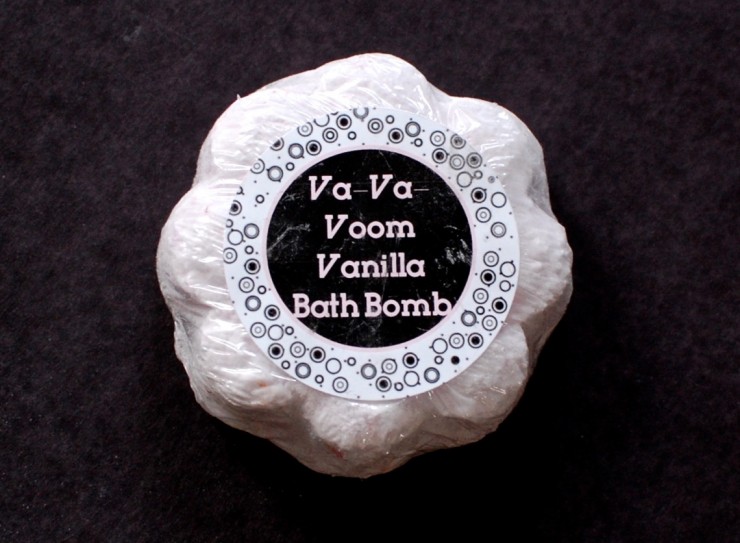 Va Va Voom Vanilla bath bomb