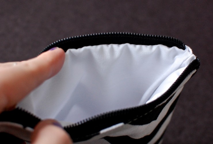 chevron pouch