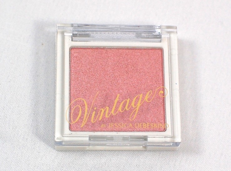 Vintage face highlighter
