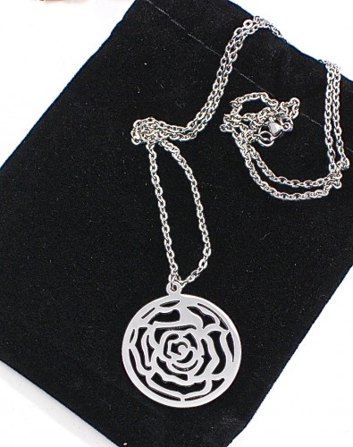 Rose necklace