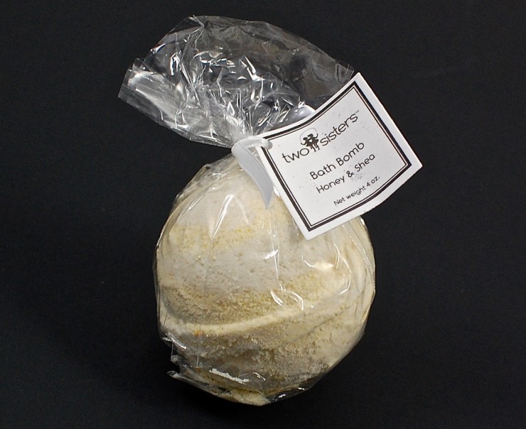 Two Sisters Spa bath bomb