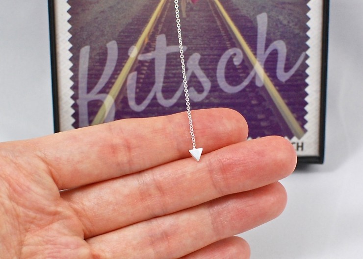 Kitch y-shaped necklace