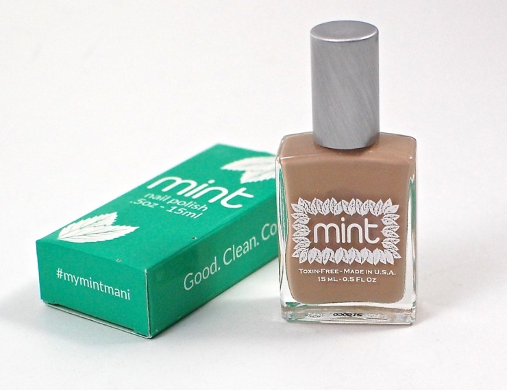 Mint nail polish