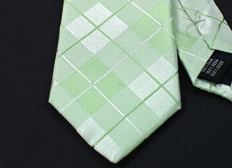 close up tie
