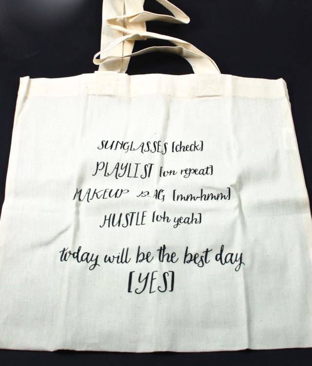 north detail tote