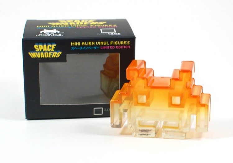 space invaders figure