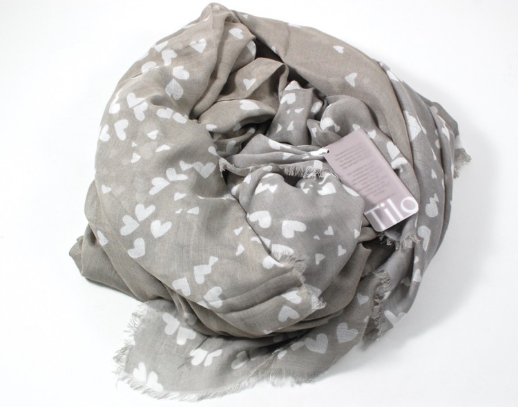 Tilo heart scarf