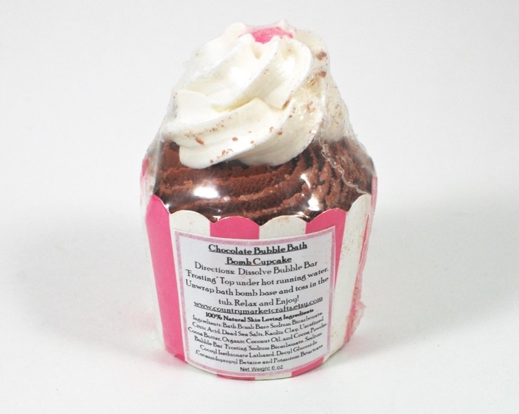 cupcake bath bomb