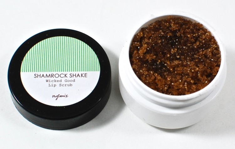 Orglamix lip scrub