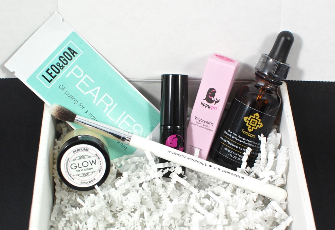 April 2016 LaRitzy review