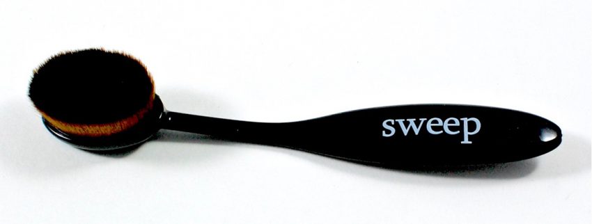 Sweep brush