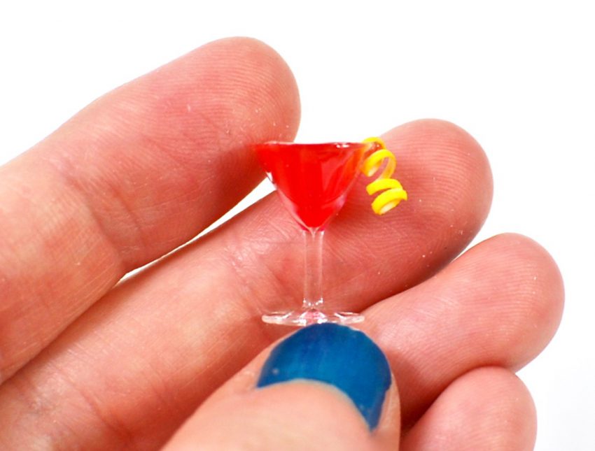 miniature cosmopolitan