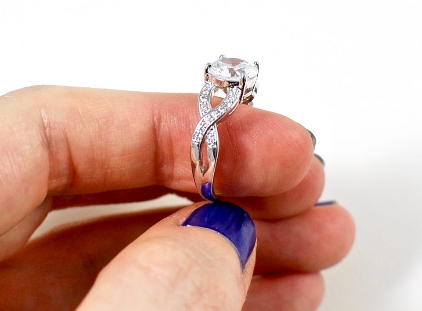 Jewel Reveal ring