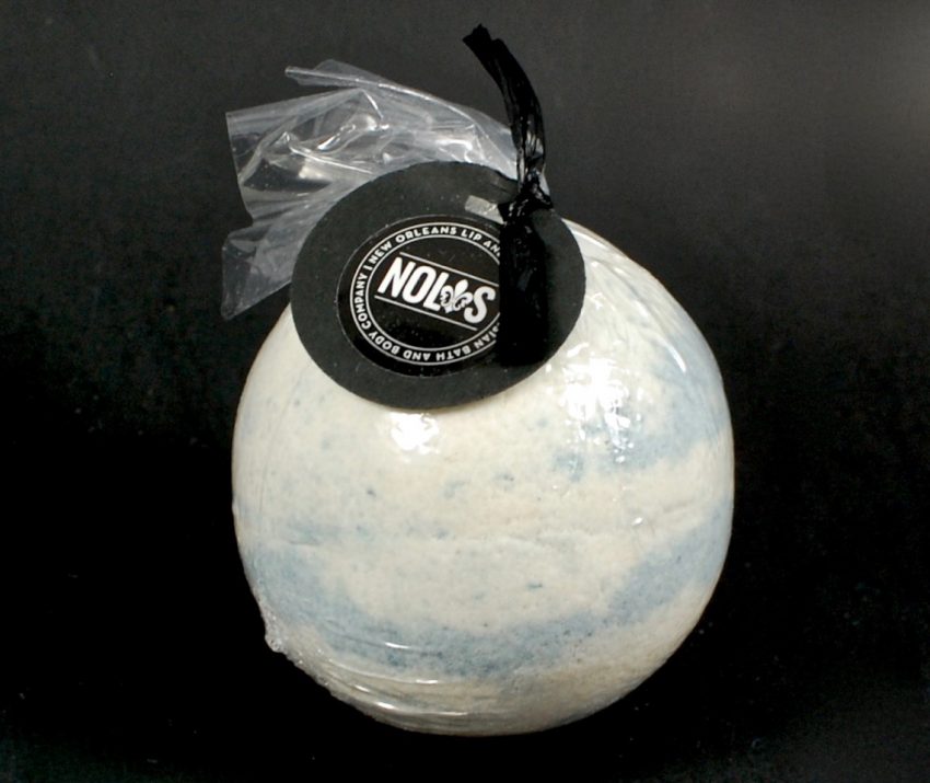 NOLAS bath bomb