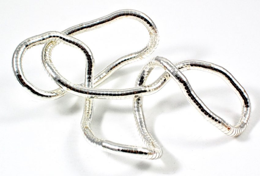 bendy necklace