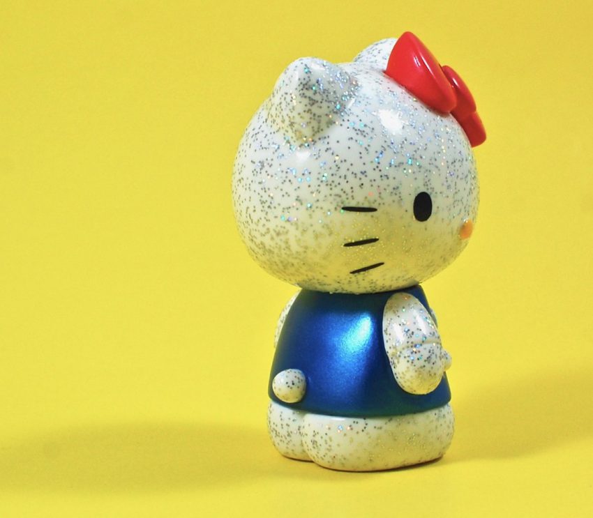 Hello Kitty glitter figure
