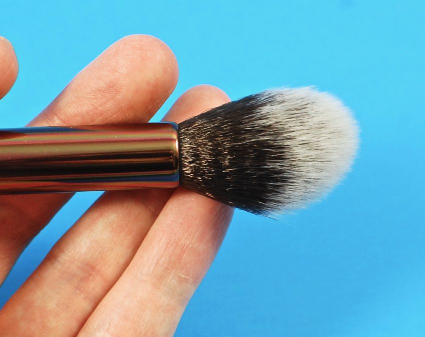 Luxie highlighting brush