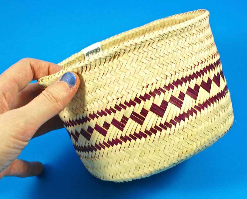 GlobeIn heart basket