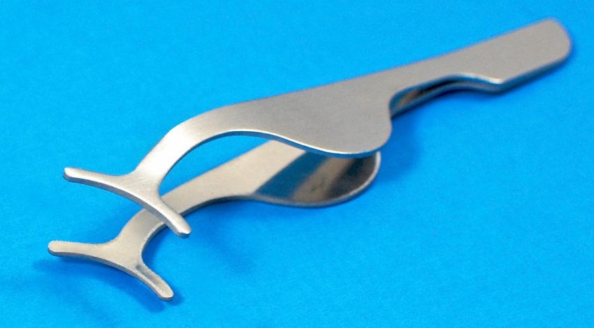 Sweep lash helper