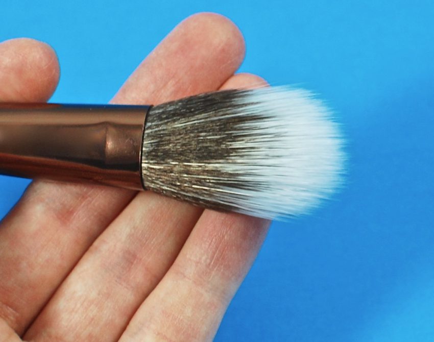 Luxie brush
