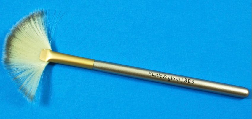 BB5 fan brush