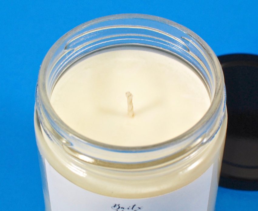 Baitx Made Candle