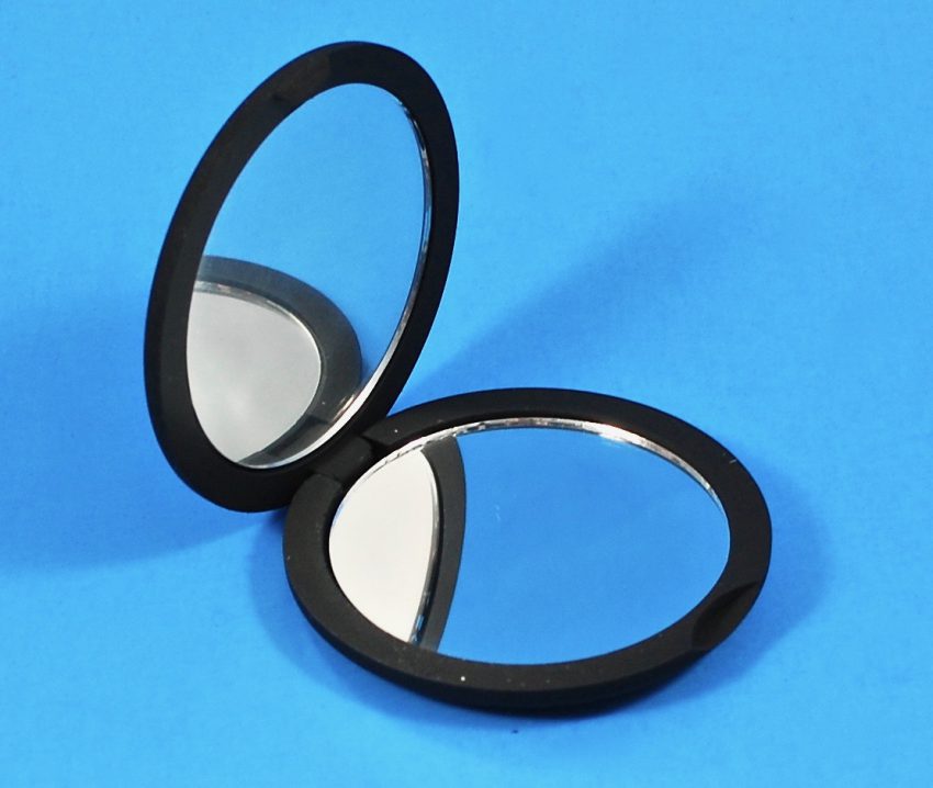 Beauty-To-Go Refillable Compact by Orglamix