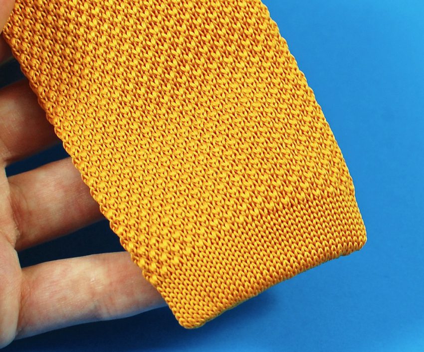 knit tie