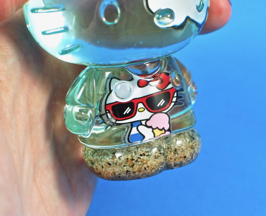 Hello Kitty sanrio crate figure