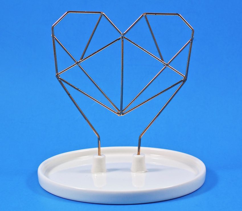 IMM Living heart jewelry holder