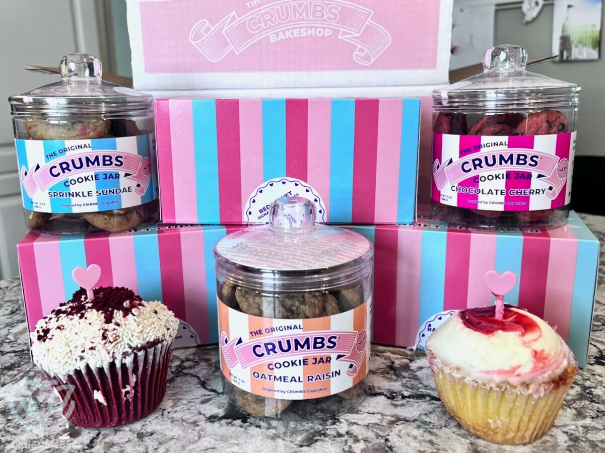 Crumbs Original Bakeshop cupcake review cookie
